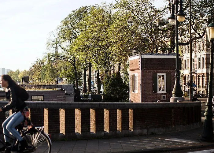 Sweets - Nieuwe Amstelbrug Daire *