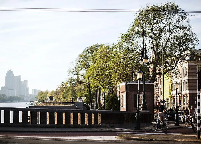 Sweets - Nieuwe Amstelbrug Daire *