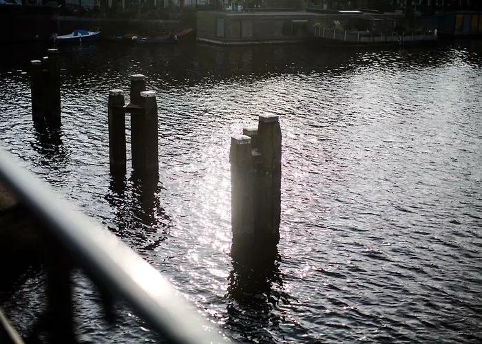 Sweets - Nieuwe Amstelbrug Amsterdam